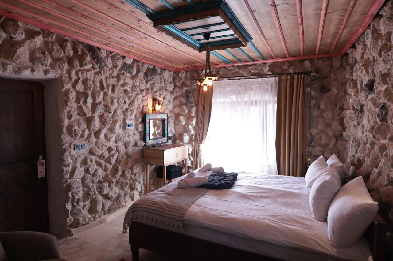 Stone Owl Otel & Restaurant أُتْشيسار المظهر الخارجي الصورة