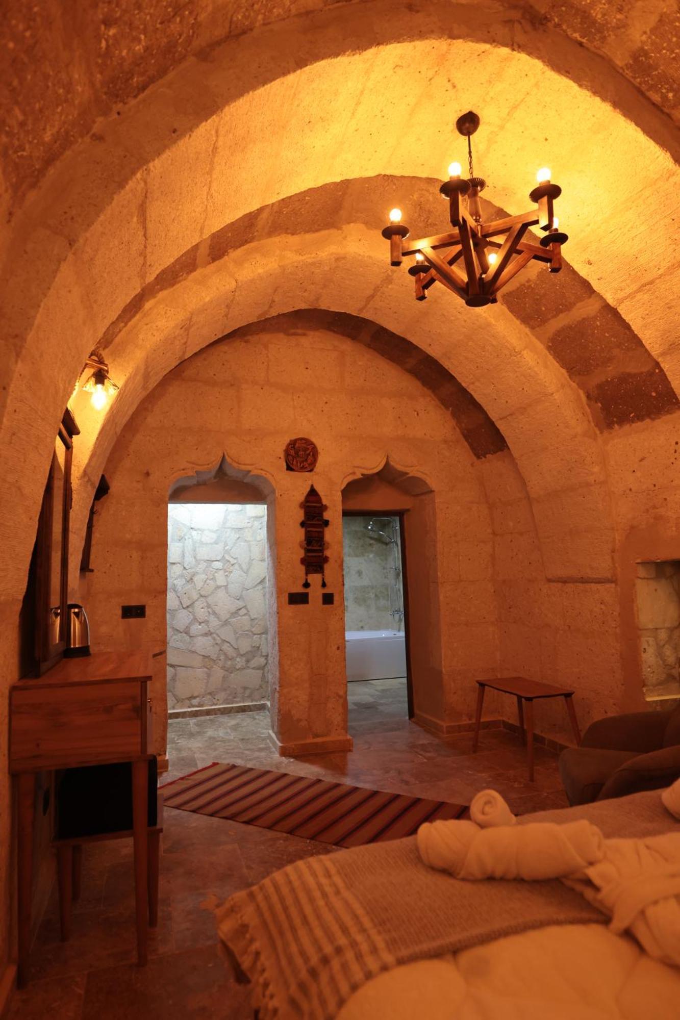 Stone Owl Otel & Restaurant أُتْشيسار المظهر الخارجي الصورة