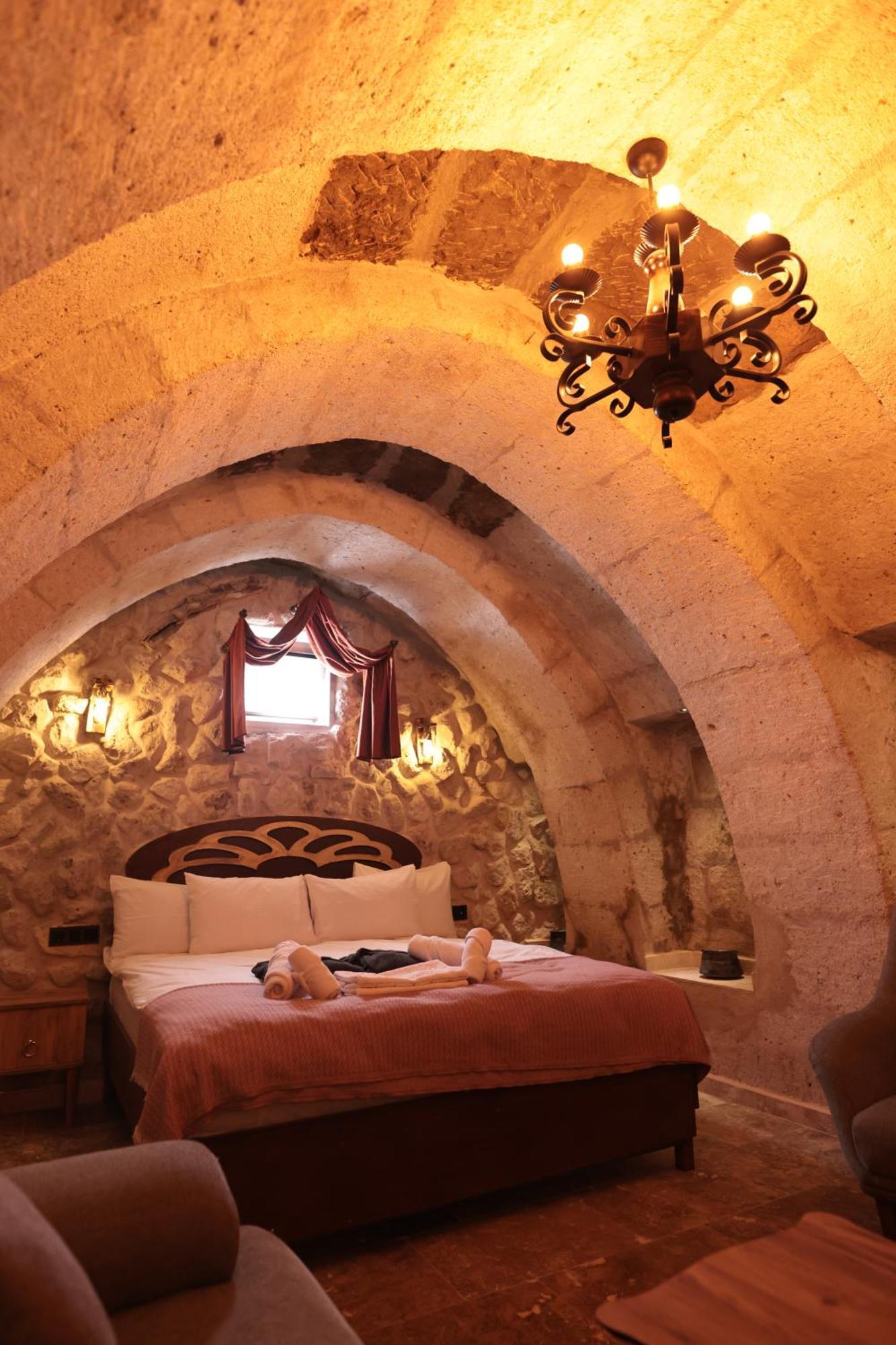 Stone Owl Otel & Restaurant أُتْشيسار المظهر الخارجي الصورة