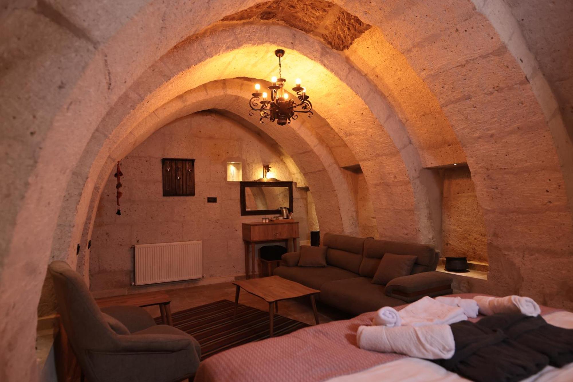 Stone Owl Otel & Restaurant أُتْشيسار المظهر الخارجي الصورة