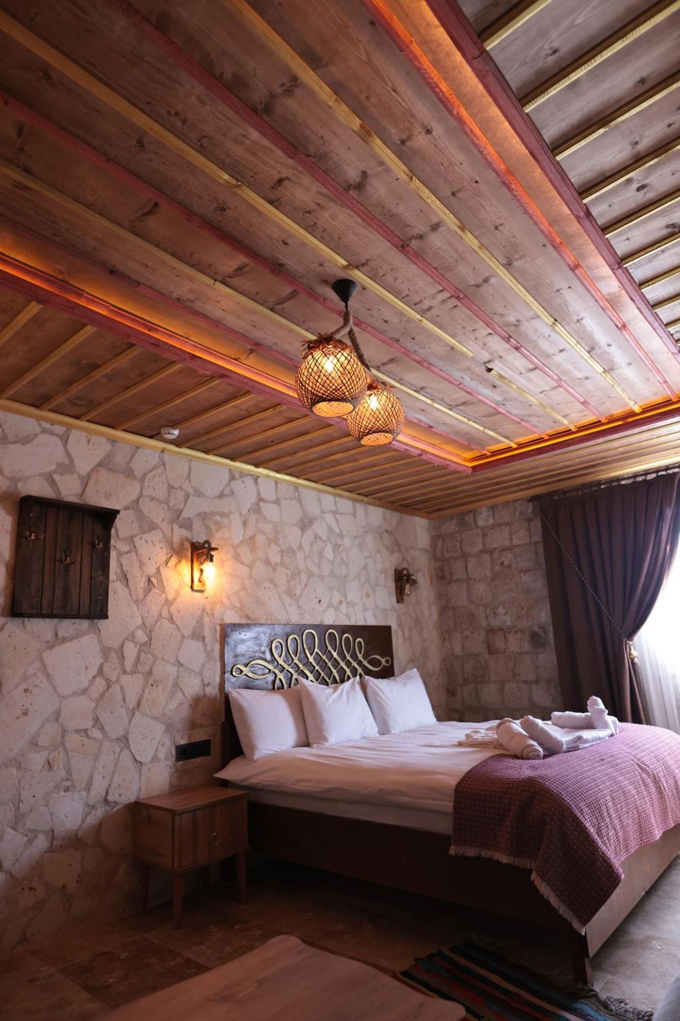 Stone Owl Otel & Restaurant أُتْشيسار المظهر الخارجي الصورة