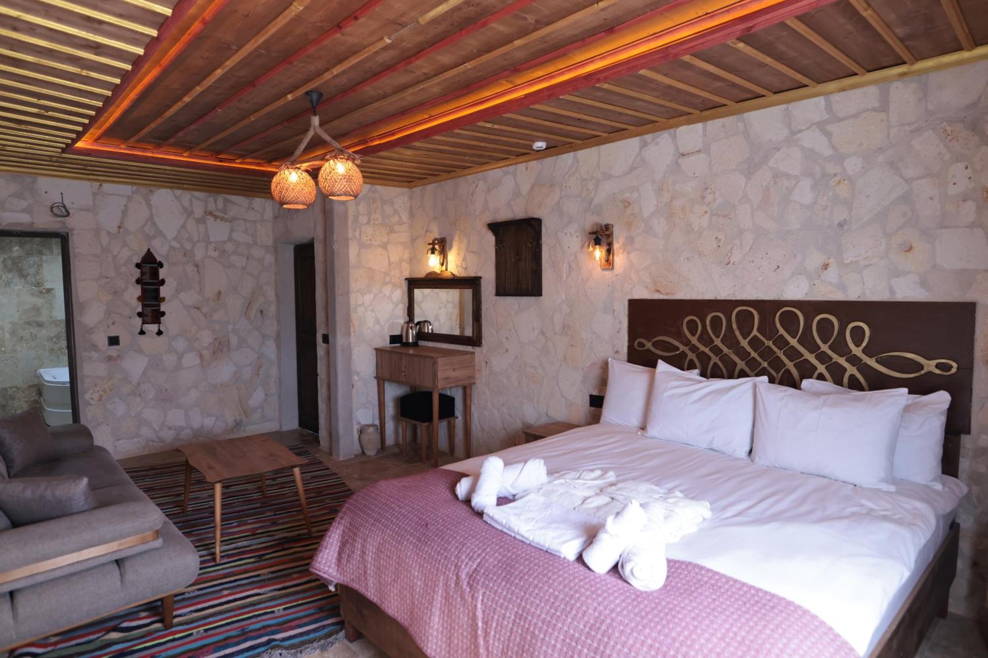 Stone Owl Otel & Restaurant أُتْشيسار المظهر الخارجي الصورة
