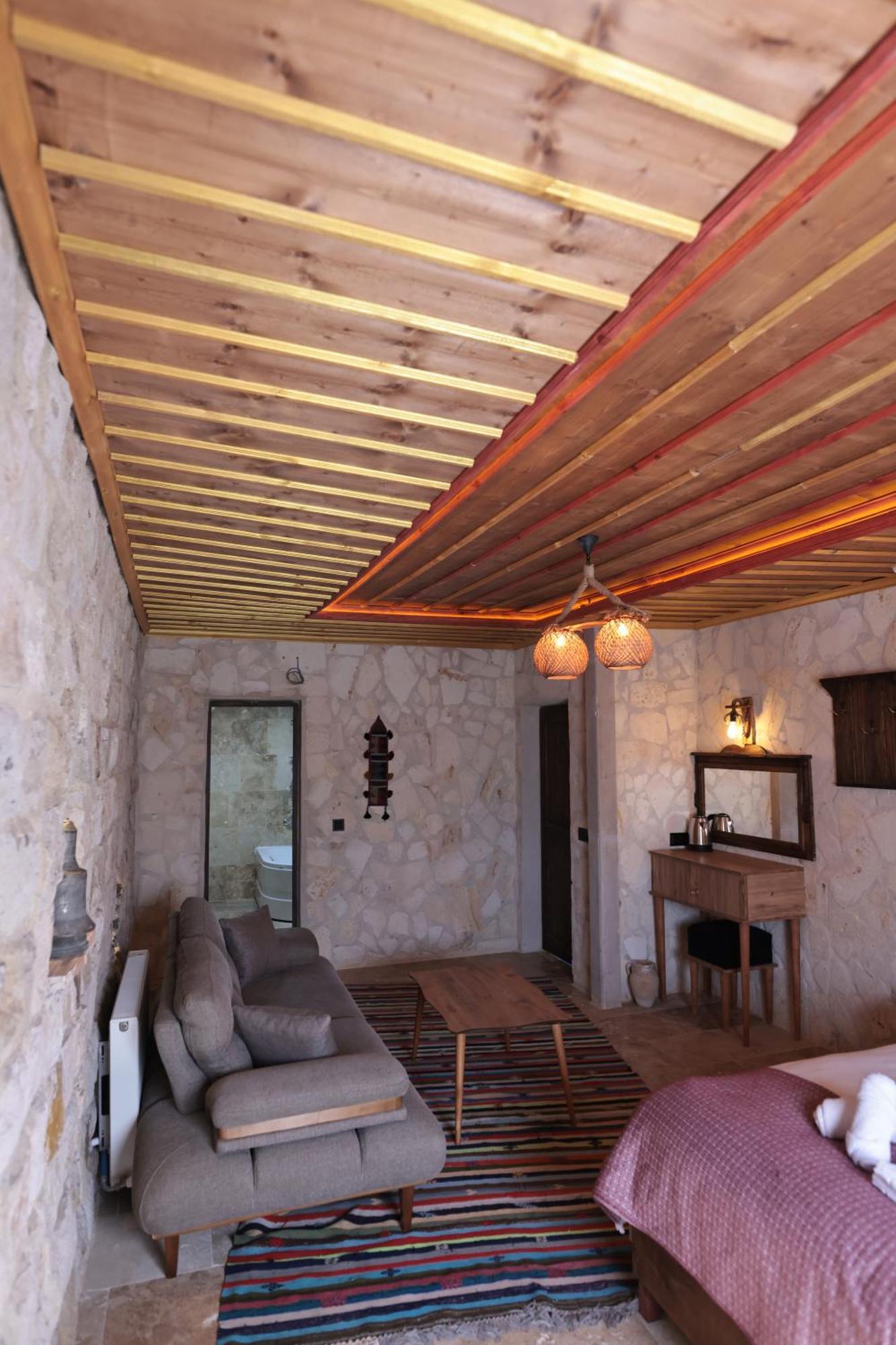 Stone Owl Otel & Restaurant أُتْشيسار المظهر الخارجي الصورة