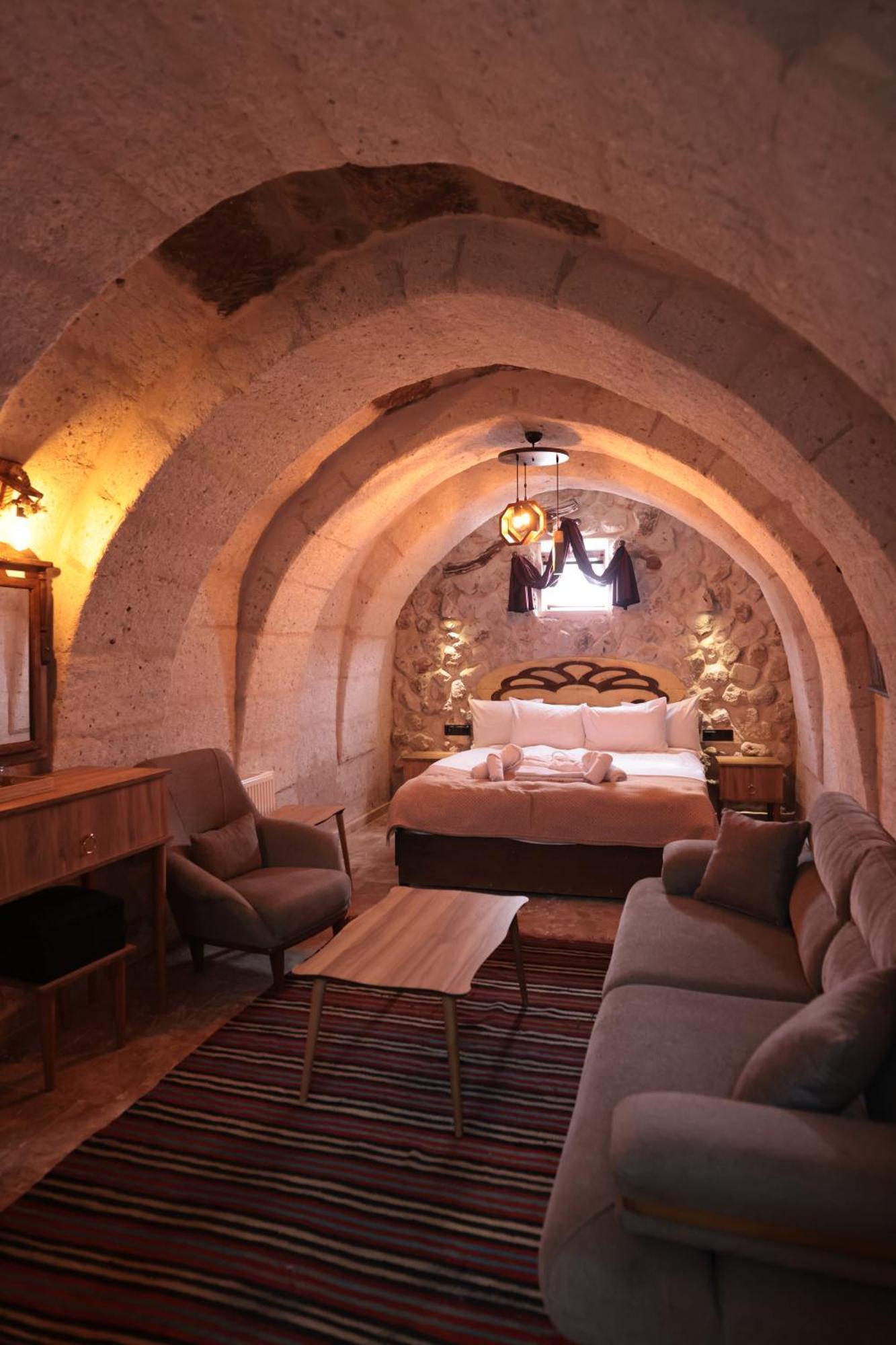Stone Owl Otel & Restaurant أُتْشيسار المظهر الخارجي الصورة
