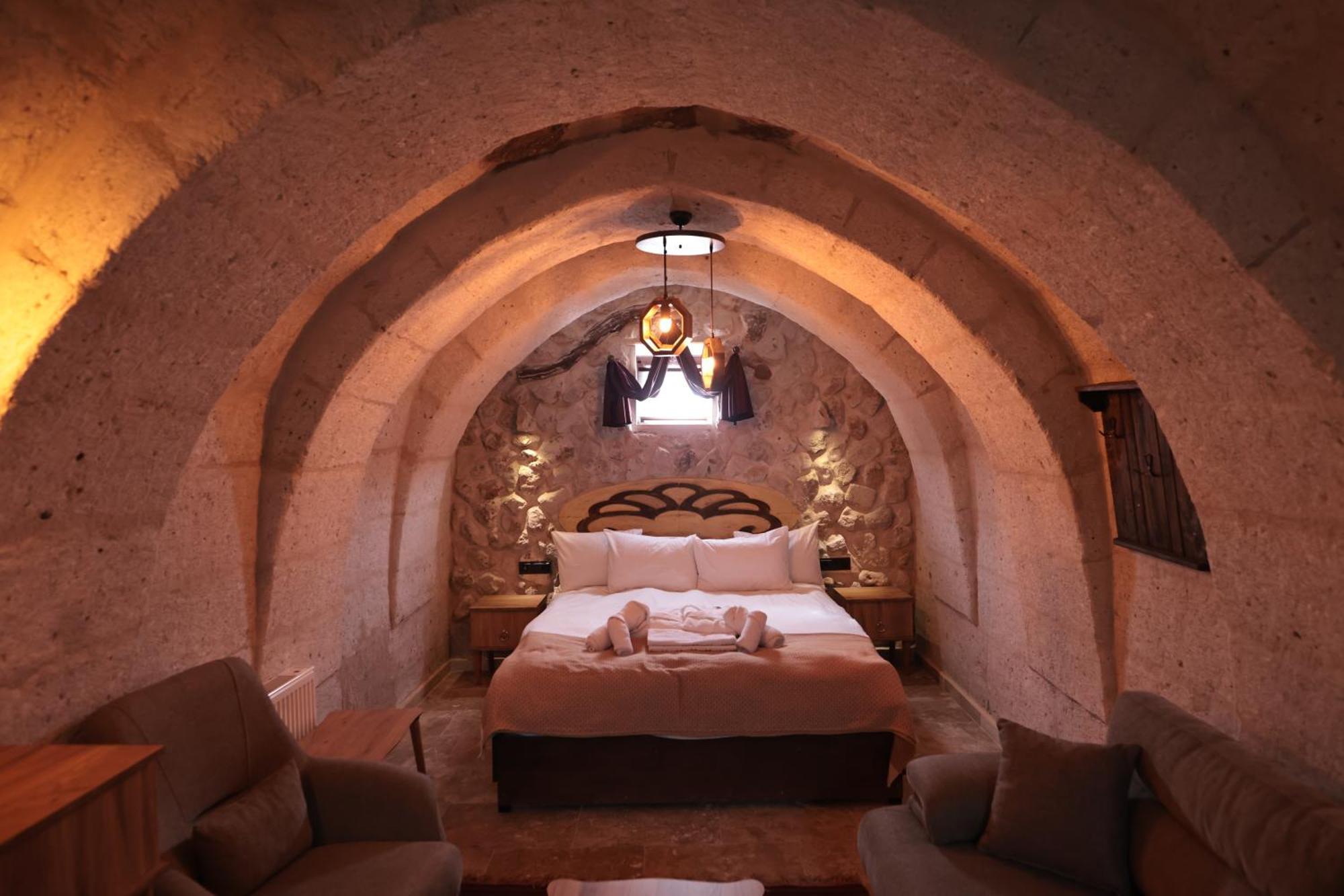 Stone Owl Otel & Restaurant أُتْشيسار المظهر الخارجي الصورة
